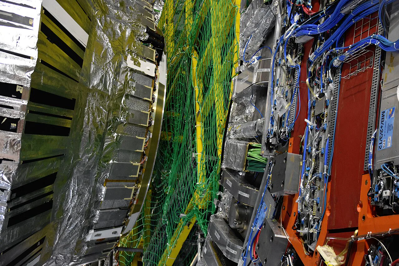 Kuantum kara delikler LHC'de bir saklanma aralığını daha kaybetti