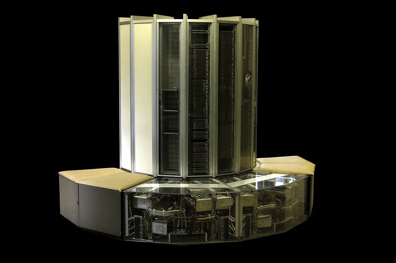 EPFL Lozan'ın koridorlarında sergilenen özgün bir Cray-1; gövdenin dibini saran bank güç kaynaklarını gizliyor