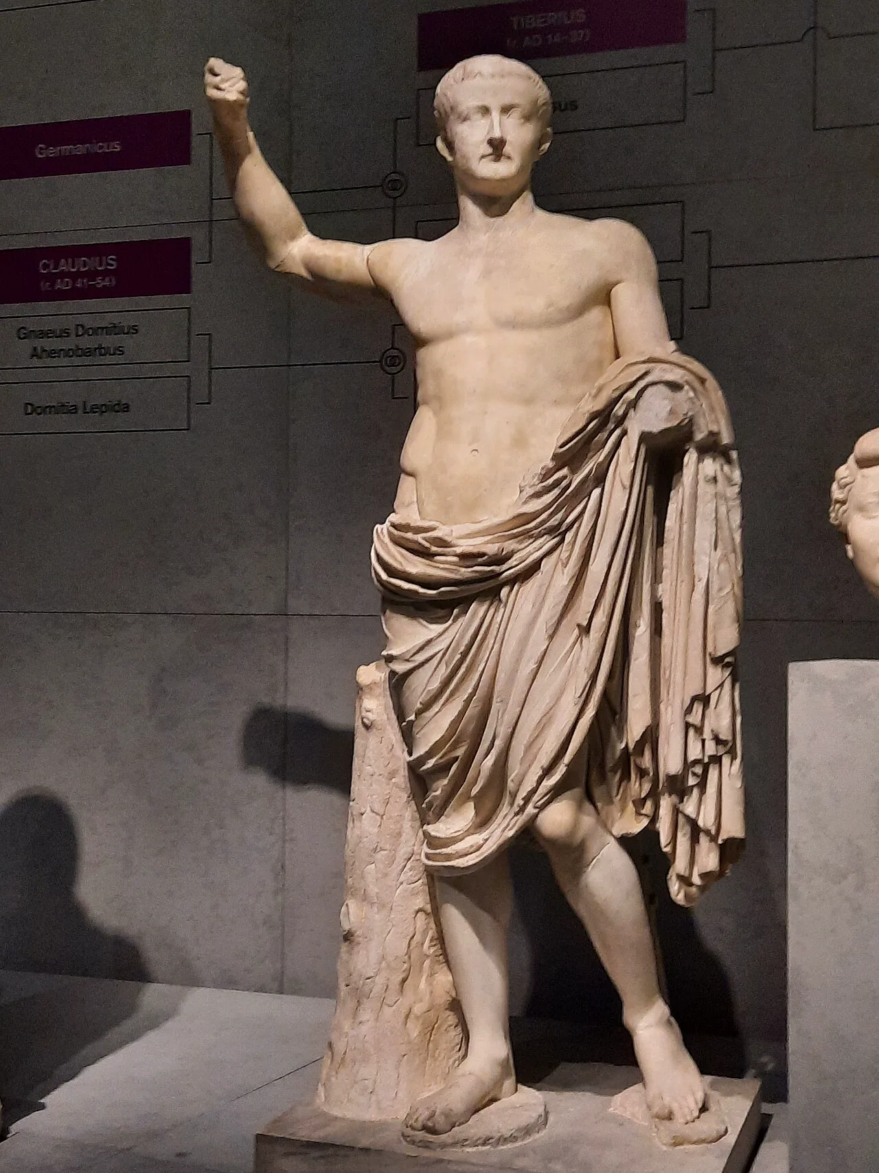 Tiberius'un pelerini pembeydi: Roma'da renk ve koku gücün diliydi