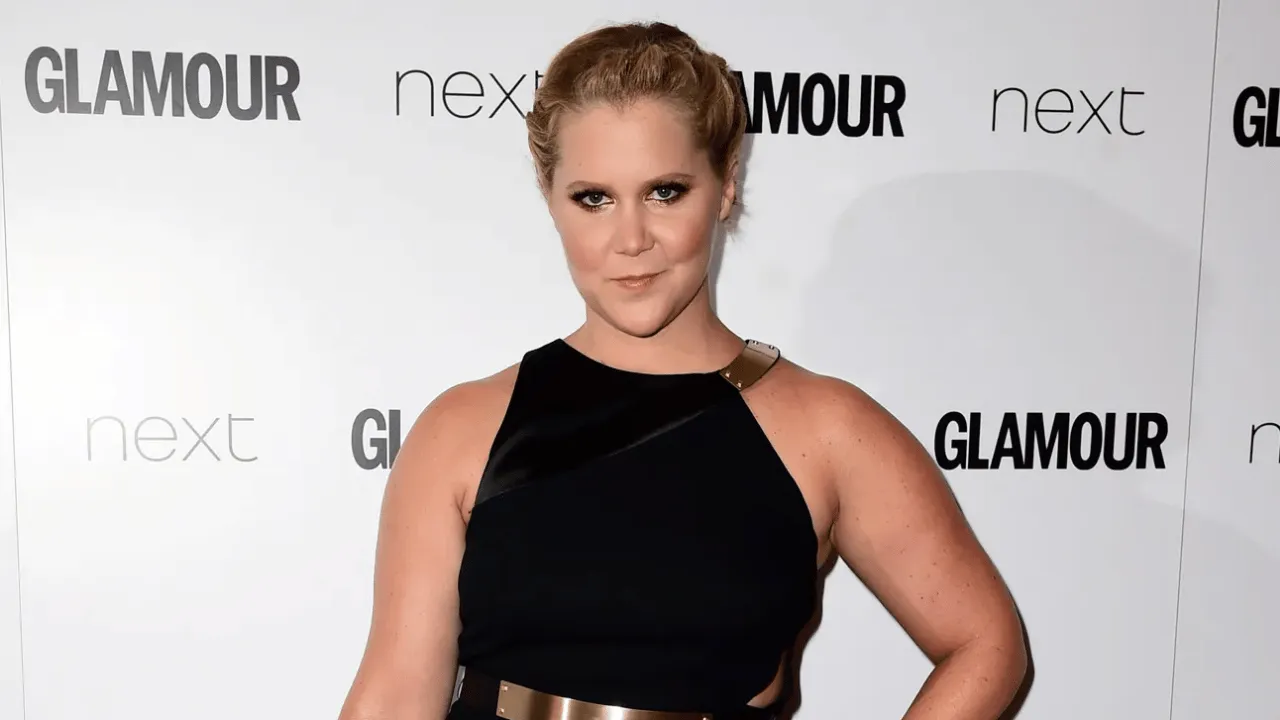 Emmy Ödüllü Komedyen Amy Schumer, 'Best Divorce Ever' ile Sinemaya Dönüşünde Boşanma Komedisinin İnceliklerini Anlatıyor