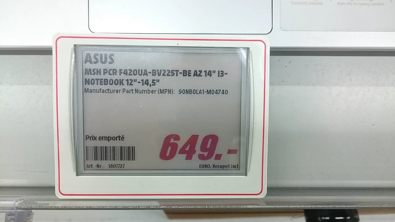 Siyah, beyaz ve kırmızı pigmentle çalışan bir elektronik raf etiketi