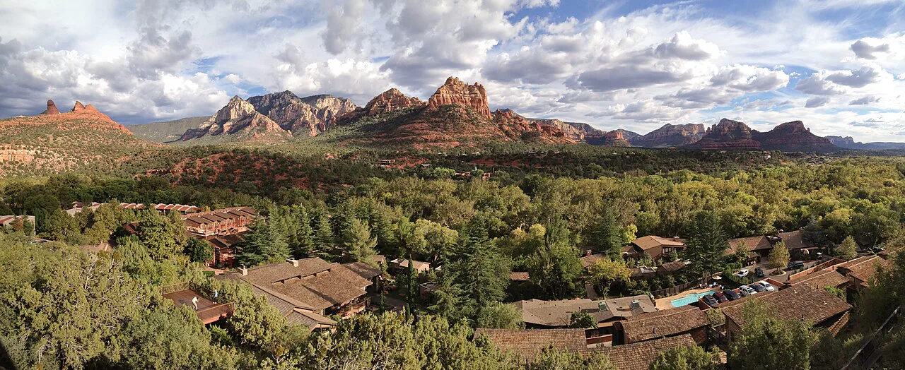 Sedona'nın kızıl kayalıkları: Tanning ile Ernst 1940'larda bu çöl manzarasının içinde bir ev kurdu