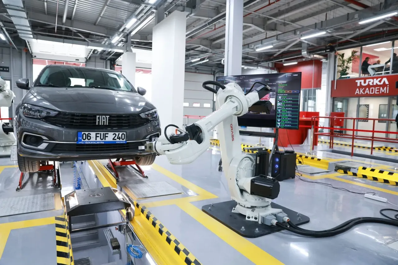 Araç Muayene İstasyonlarında Robot Devrimi Başlıyor: TURKA ve Altınay Robot İş Birliğiyle Dijital Dönüşüm Yolda
