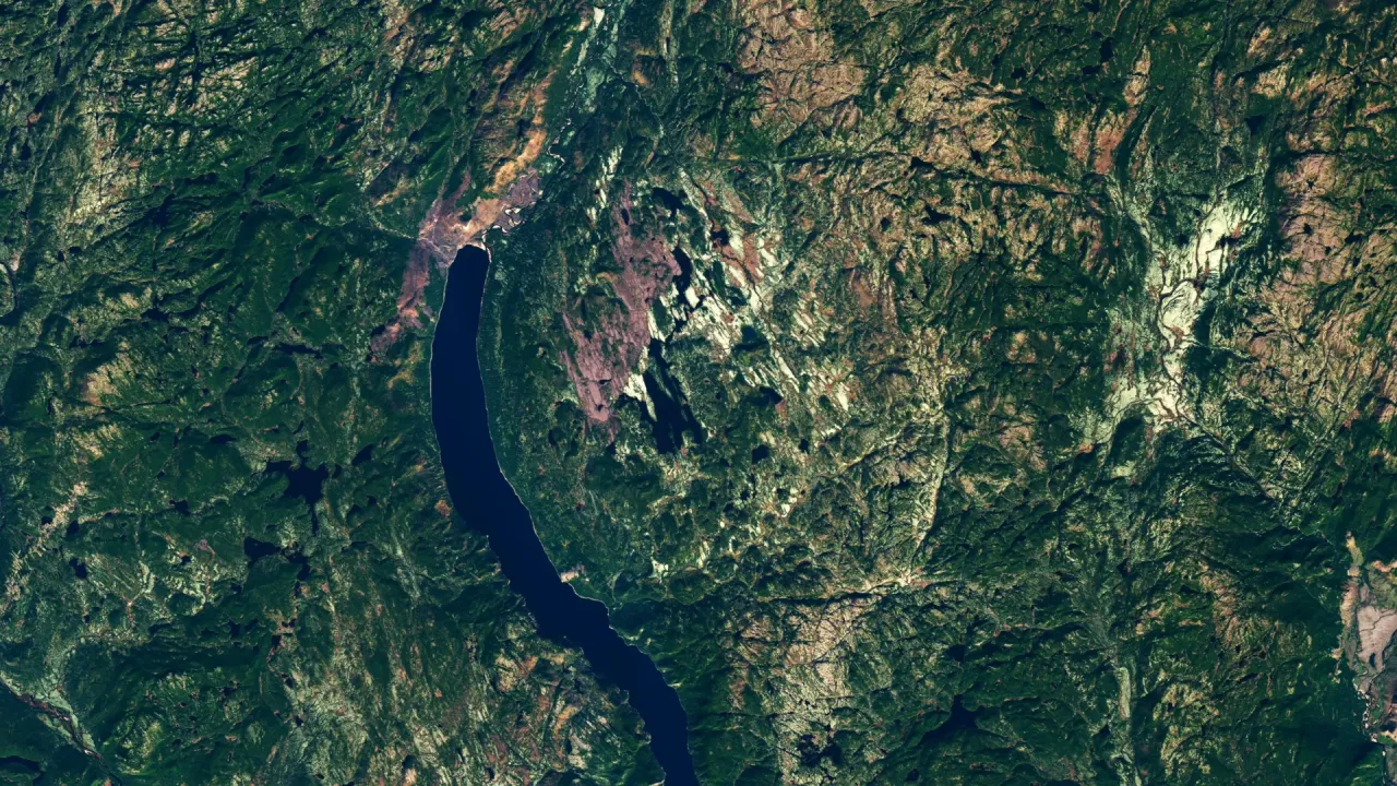 Quebec'te 390 Milyon Yıllık Dev Çarpma Krateri: Amatör Astronomun Keşfi