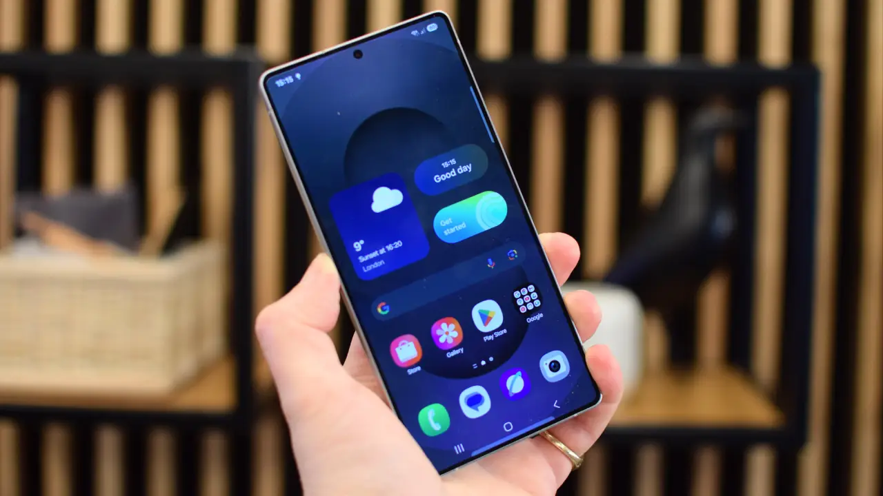 Samsung, Galaxy S26 Serisine Android 17 Tabanlı One UI 9 Kararlı Güncellemesini Dağıtmaya Başladı