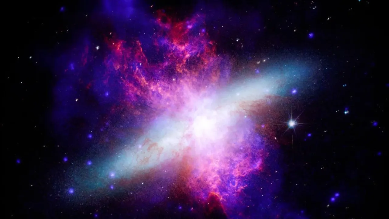 2026'da Evrenin Kozmik Kaosu Gözler Önünde: NASA'dan 16 Galaksiye Çarpıcı Bakış
