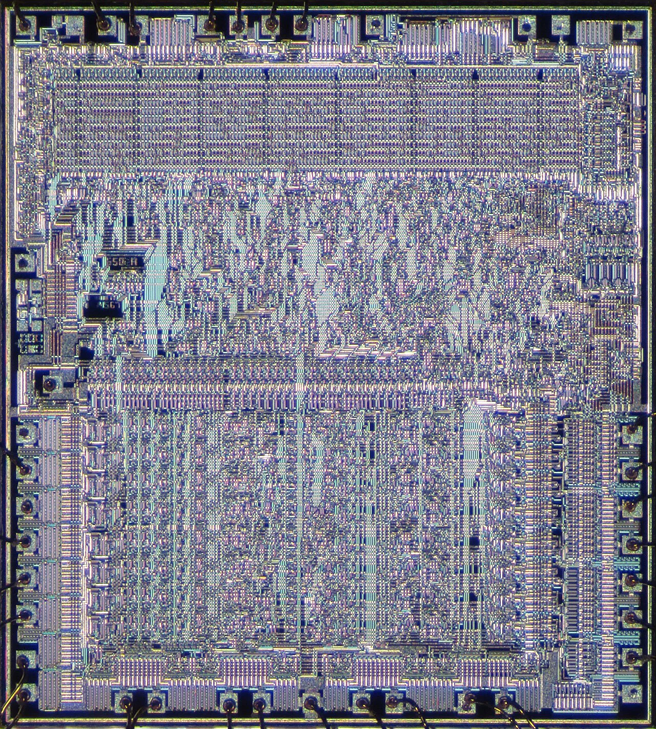 MOS Technology 6502 işlemcisinin A revizyonuna ait kalıp fotoğrafı