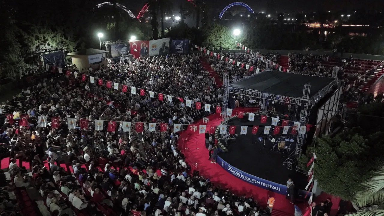 33. Uluslararası Adana Altın Koza Film Festivali Görkemle Başladı: Emek Ödülleri Sahiplerini Buldu