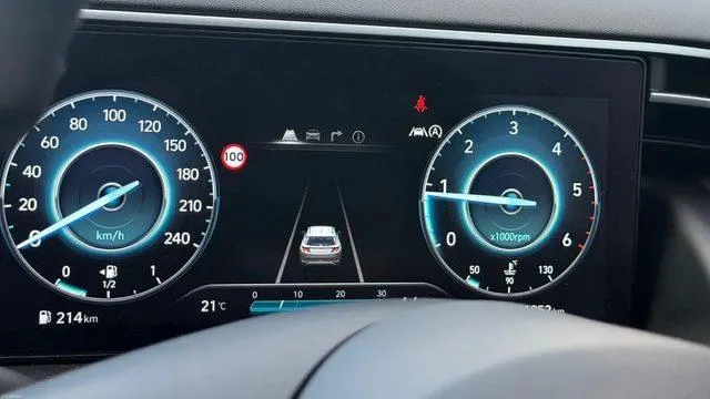 Hyundai, Dijital Gösterge Panelini Opsiyonel Yaparak Ücretlendirdi: Maliyet Kesintisi İçin Radikal Adım