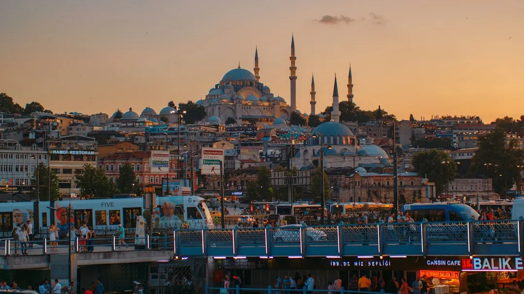 İstanbul’un Eski Ruhu, Yeni Karanlığında: Echoes of Istanbul