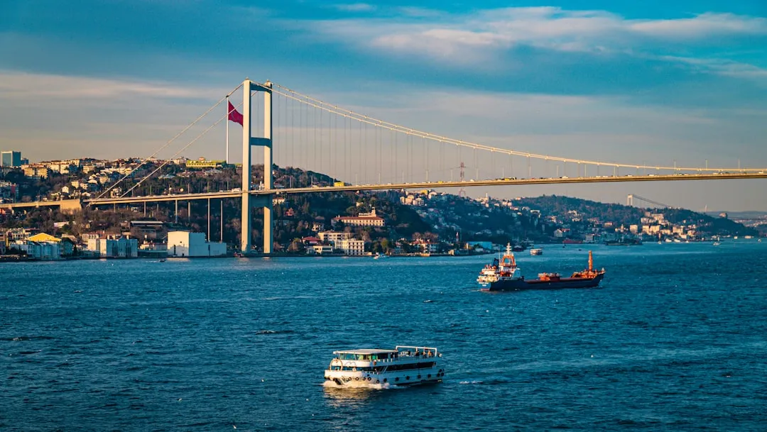 Yeni Bir Deneyim: 'İstanbul'da Bir Yerde'de Deprem Sonrası Hayatın İzleri