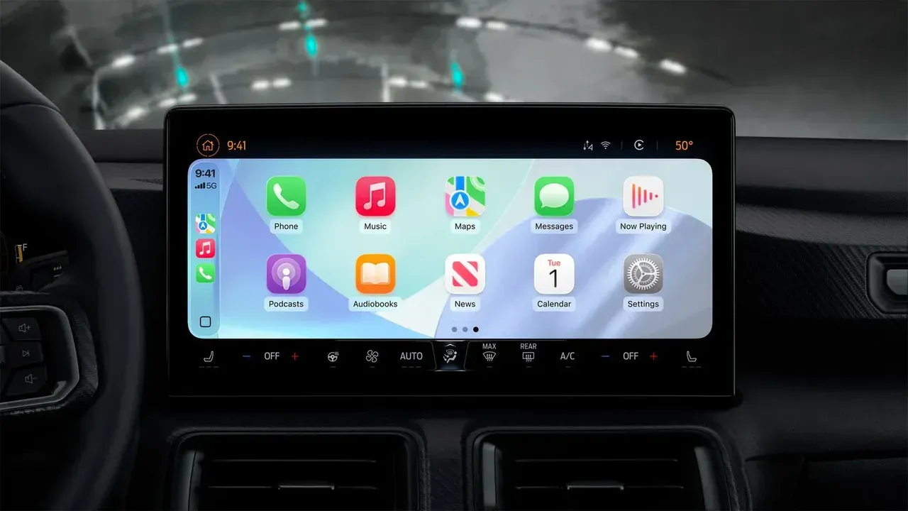 Anthropic, Claude'ı Apple CarPlay Üzerinde Kullanıma Açtı