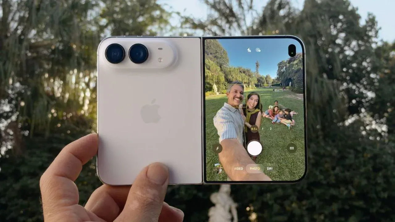 iPhone Duo İlk Gününden Çatlaklarla Karşılaştı: Katlanabilir Ekran Sorunları Gündemde
