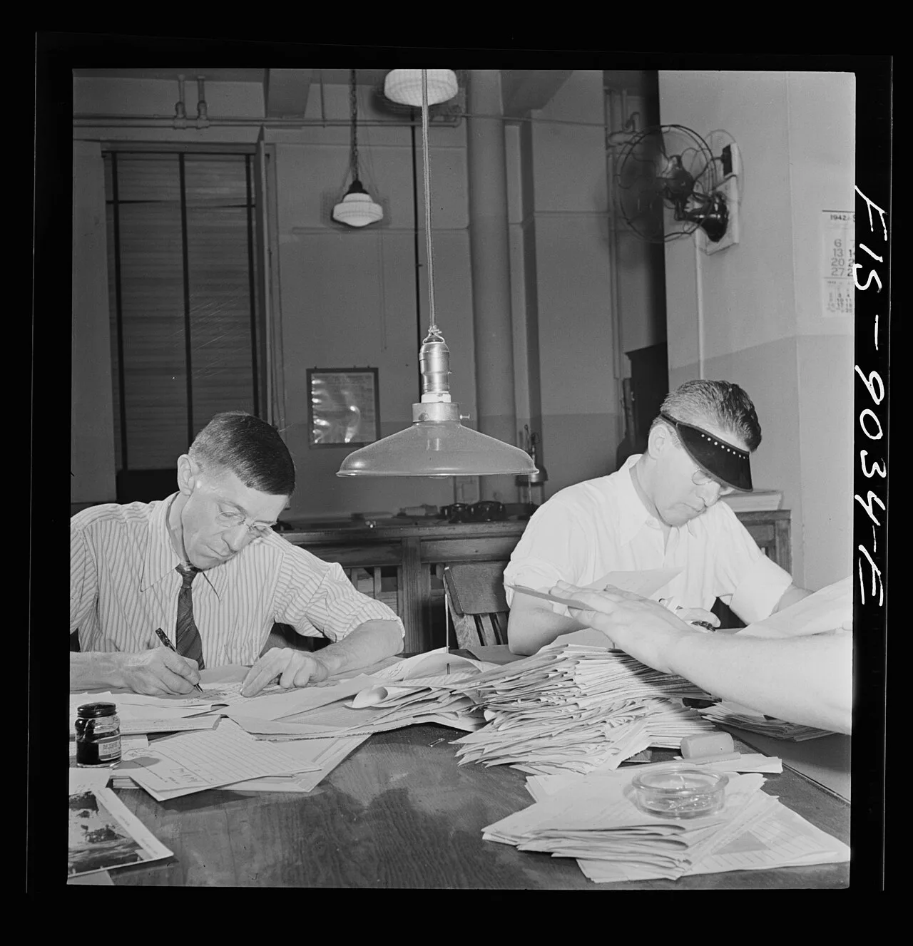 New York Times'ın dış haberler masasında metin düzeltmenleri, 1942