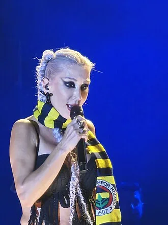 Hande Yener