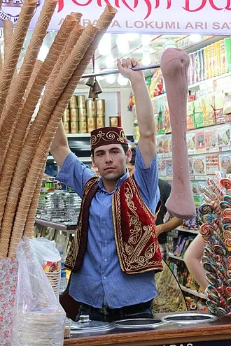 Maraş dövme dondurması